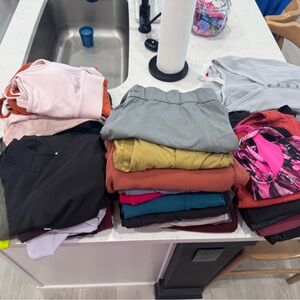 Lululemon size 10 and large items